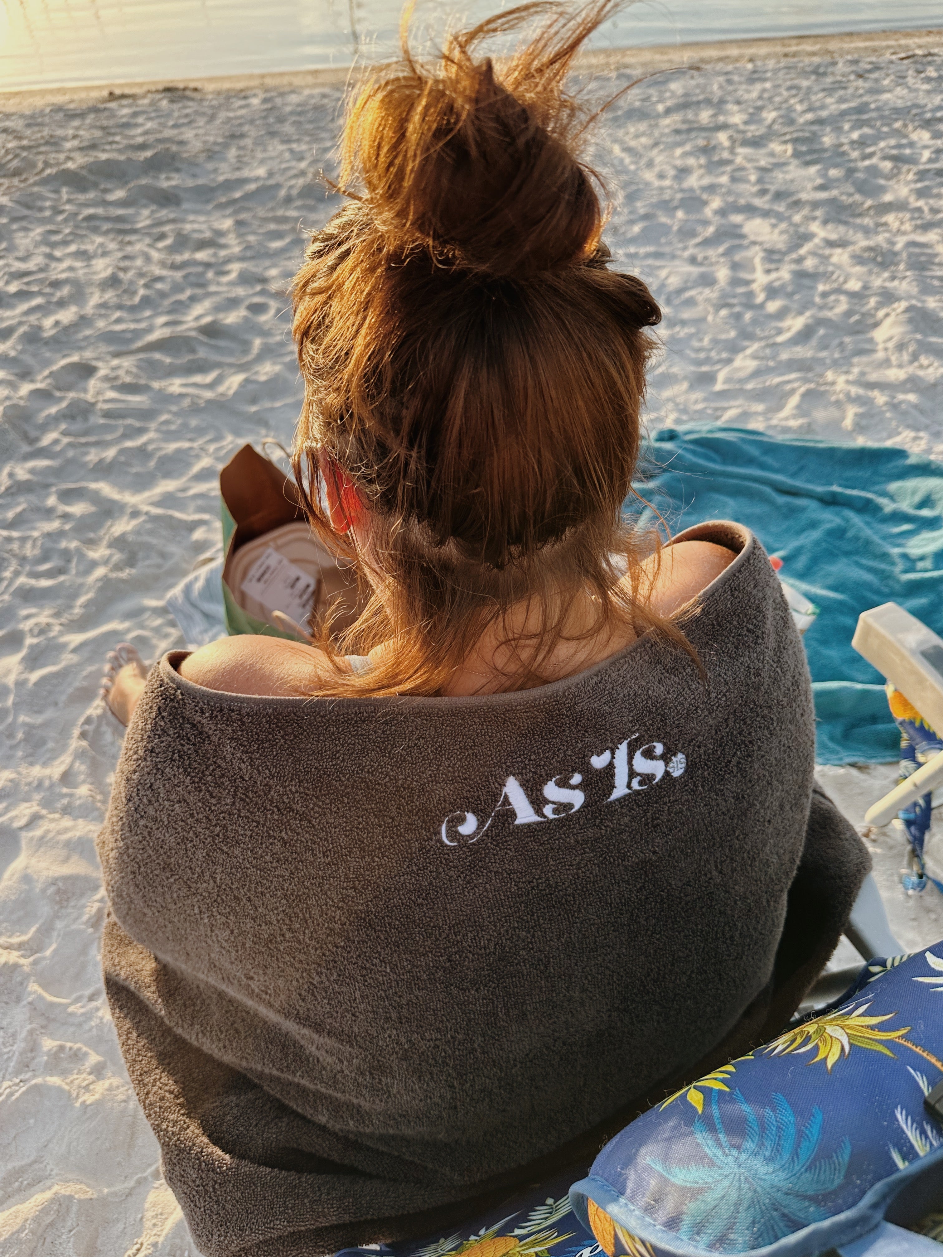 As Is, Sis Towel